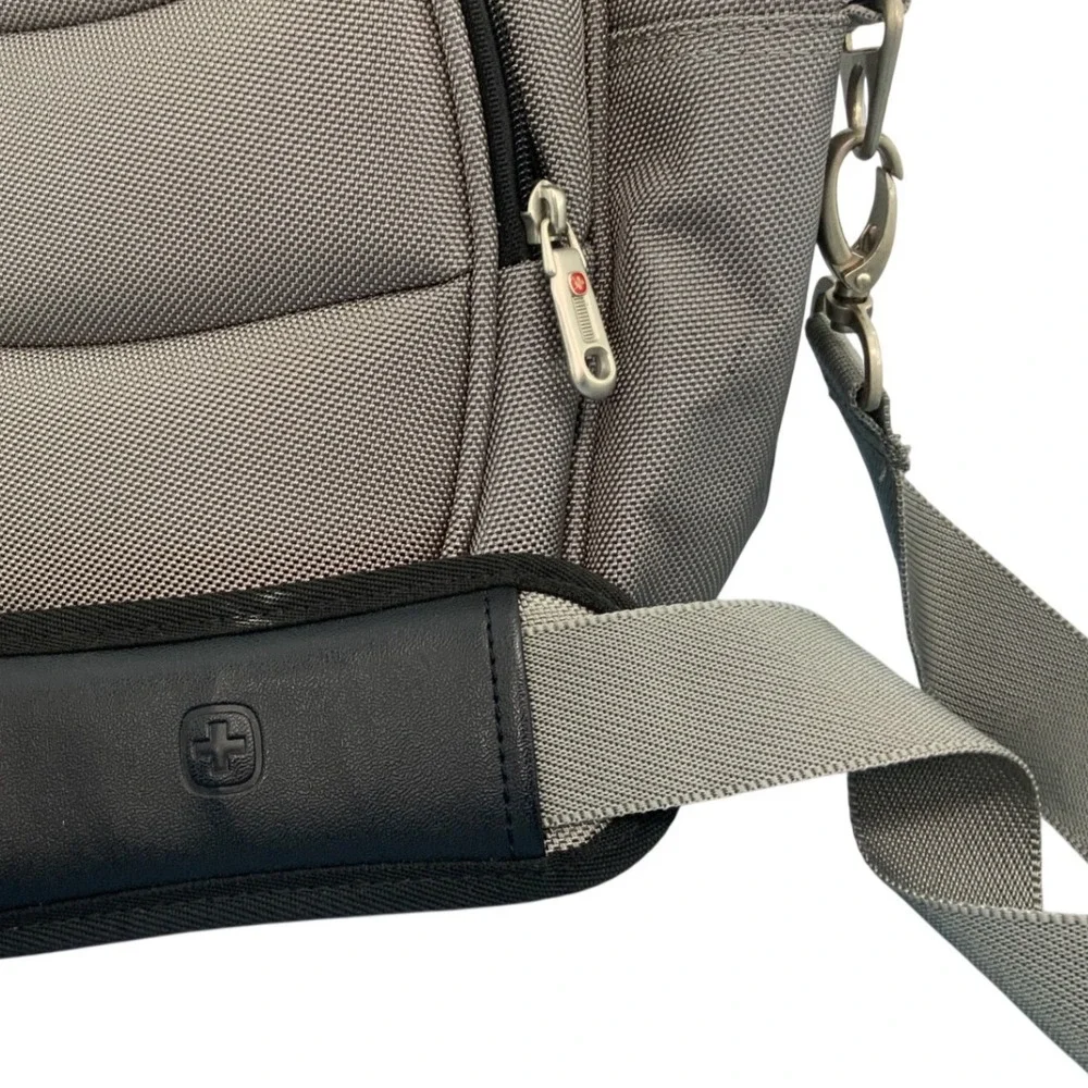 SwissGear Wenger Gray Ballistic Nylon Travel Tote Messenger Bag Trolley Sleeve